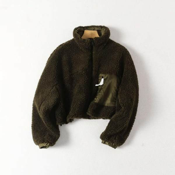 Modern rövid kabát cipzárral