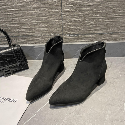 Stiilsed naiste saapad ökoseemisnahast terava otsaga mudelist