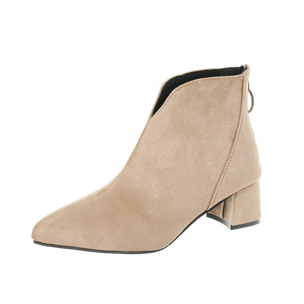 Stiilsed naiste saapad ökoseemisnahast terava otsaga mudelist