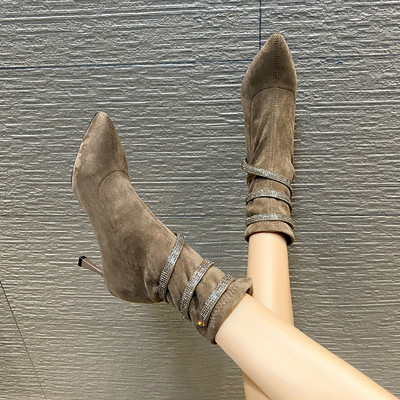 Elegantne ženske čizme sa tankom petom i ukrasnim kamenčićima