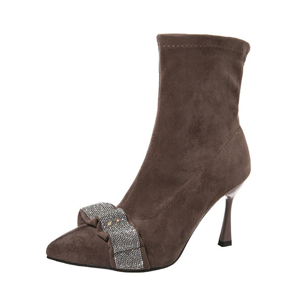 Stílusos női csizma hegyes modell díszkövekkel