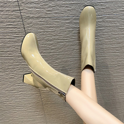 Дамски лачени обувки с 7см дебел ток