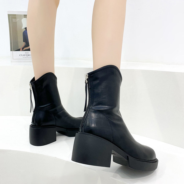 Ženske čizme od eko kože debljine 7 cm