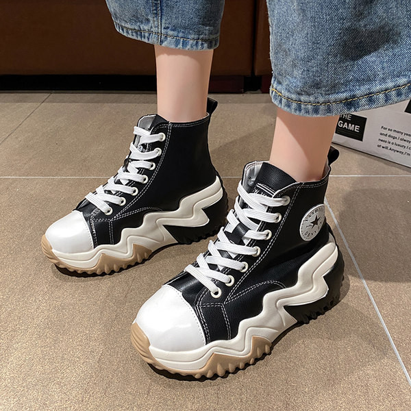 Ženske casual čizme s vezicama i aplikacijama