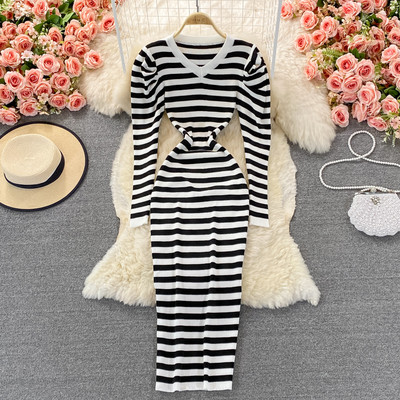 Naiste pikk velvetist kleit spits kaelusega