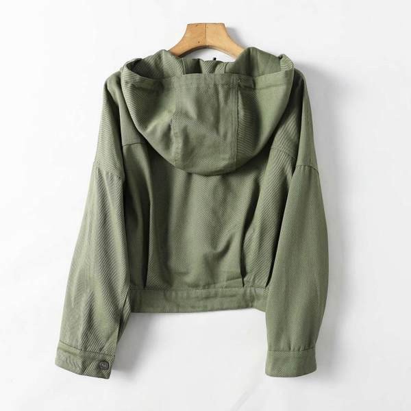 Lühike nööpide ja kapuutsiga kevad-sügisjope