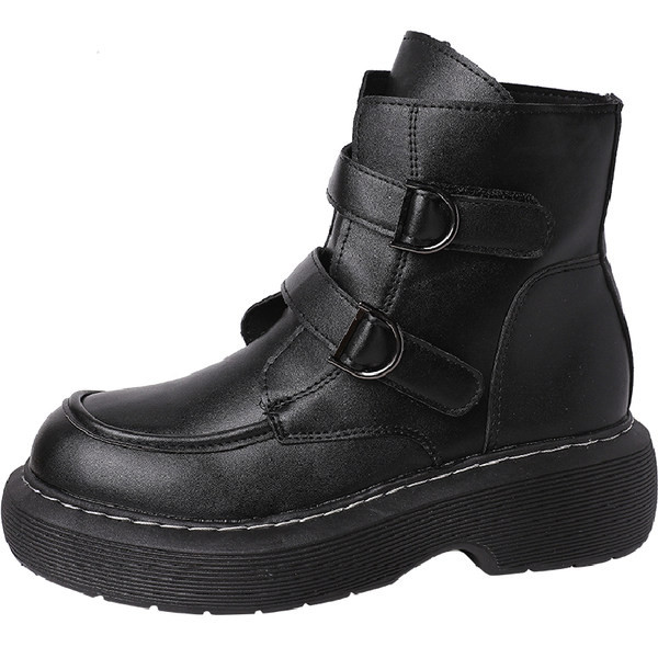 Vabaaja naiste saapad pannalde ja kareda tallaga