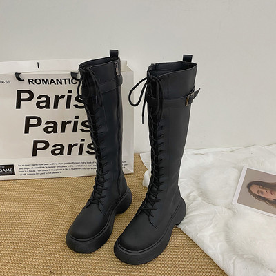 Moteriški batai su raišteliais žalios ir juodos spalvos