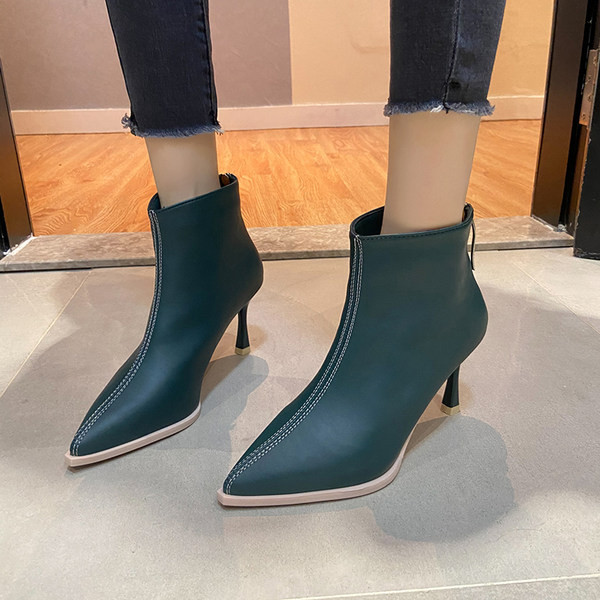 Model ženskih kožnih čizama na špic sa tankom petom od 8 cm