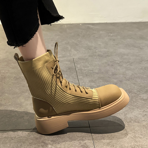 Novi model ženskih čizama na pertlu - tri boje