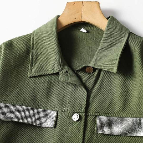 Sügisjope tüüpi taskutega jakk