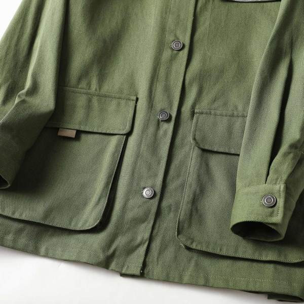 Sügisjope tüüpi taskutega jakk