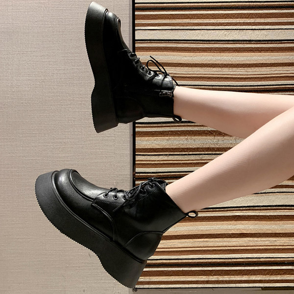 Uus mudel musta värvi paeltega naiste nahksaapad