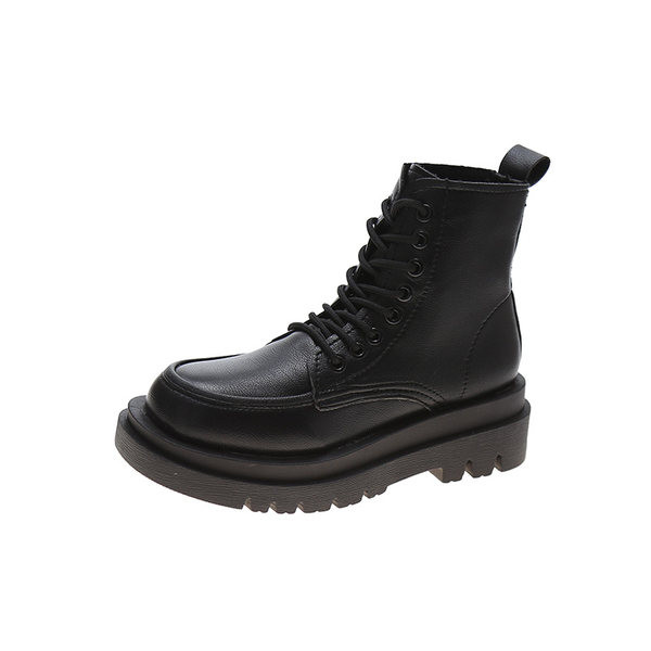 Fekete színű fűzős női csizma lapos talppal