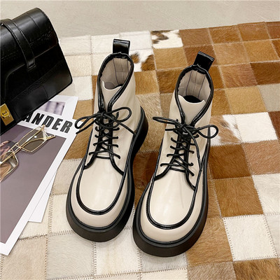 Aktuelne ženske kožne čizme sa vezicama