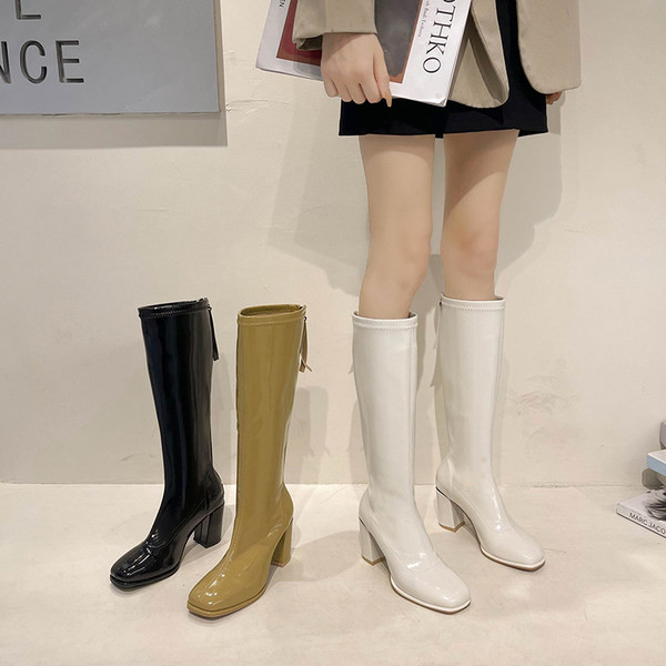 Kolmes värvitoonis kontsaga kunstnahast saapad