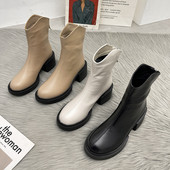 Kandilise kontsaga kunstnahast naiste saapad