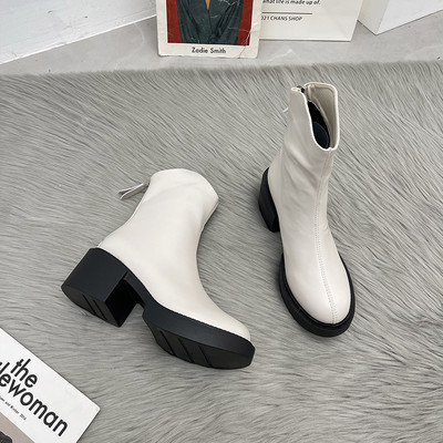 Kandilise kontsaga kunstnahast naiste saapad