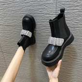 Aktuális női női csizma díszkövekkel