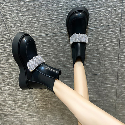 Aktuális női női csizma díszkövekkel