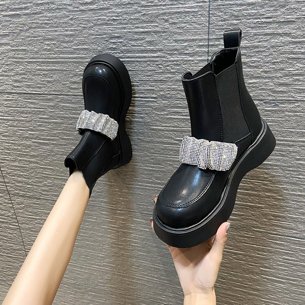 Aktuális női női csizma díszkövekkel