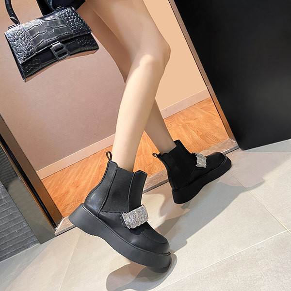 Aktuális női női csizma díszkövekkel