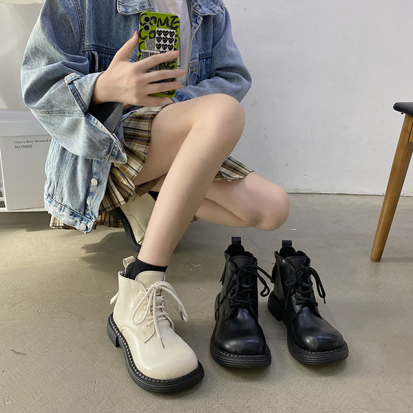 Ženske kožne cipele s vezicama i grubim potplatom