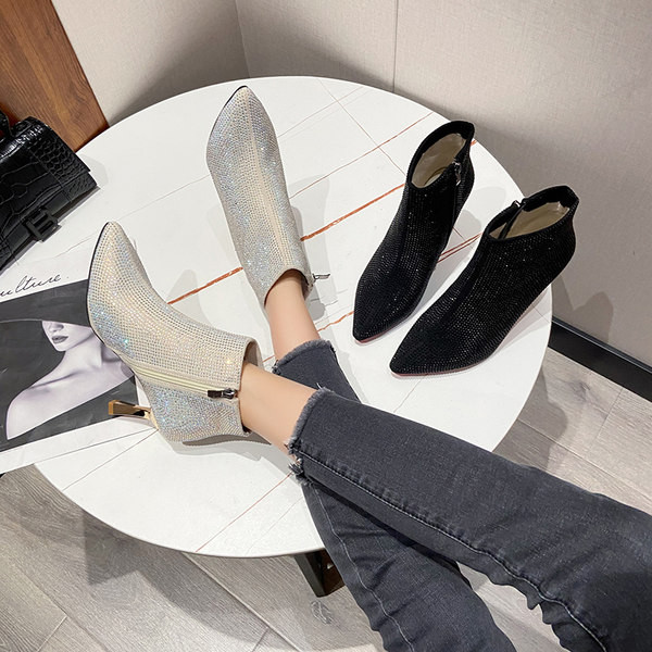 Öko-seemisnahast stiilsed õhukese kontsaga naiste saapad