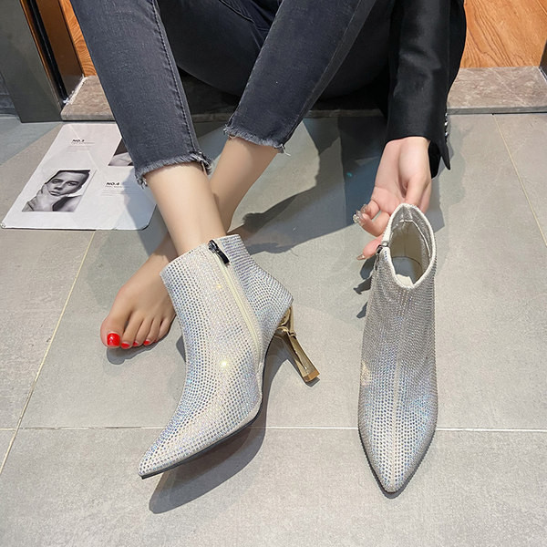 Öko-seemisnahast stiilsed õhukese kontsaga naiste saapad