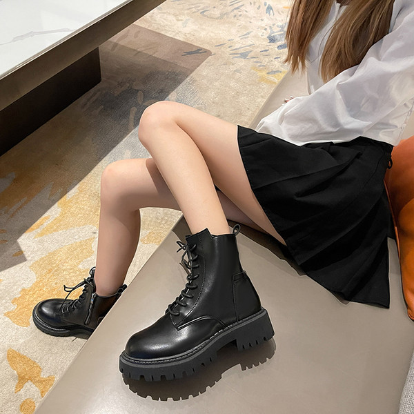 Novi model ženskih casual čizama sa vezicama i patentnim zatvaračem