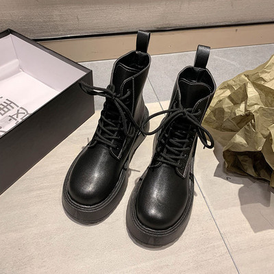 Naiste vabaaja saapad ökonahast paeltega - musta värvi