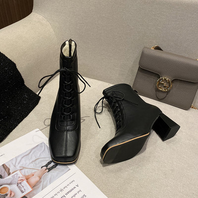 Naiste vabaaja saapad paeltega ja 6 cm kõrge kontsaga