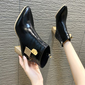 Stiilsed pandla ja lukuga naiste saapad