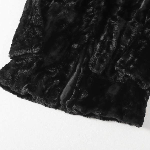 Pikk musta värvi sulemantel