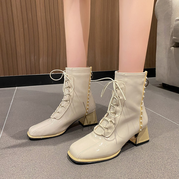 Praegused tõmblukuga paeltega ja 5 cm kontsaga naiste saapad