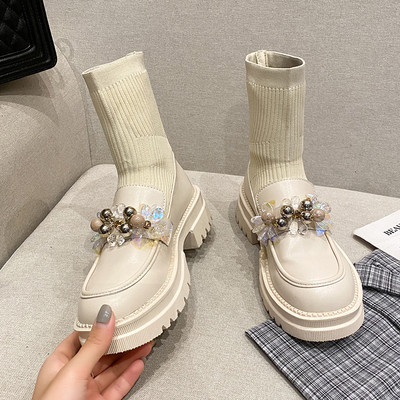 Дамски стилни боти с равна подметка и декоративни камъни