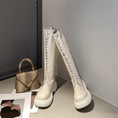 Nahast naiste paeltega saapad - kolme värvi