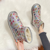 Alkalmi női csizma színes rátéttel és meleg béléssel