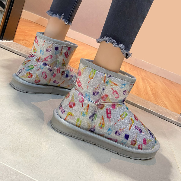 Alkalmi női csizma színes rátéttel és meleg béléssel