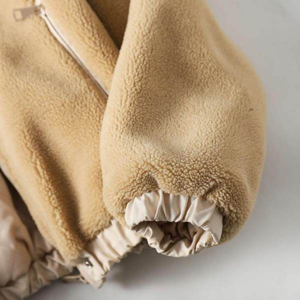 Lühike lukuga ja nööpidega sulejope