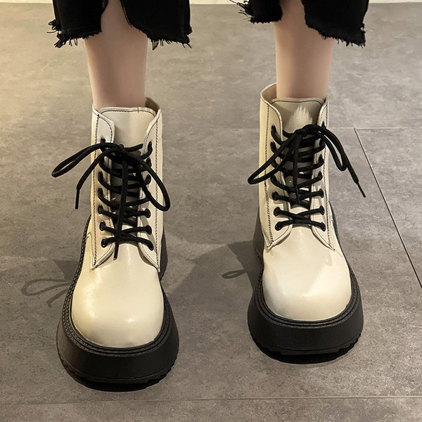 Uus mudel paksu tallaga nahast naiste saapad