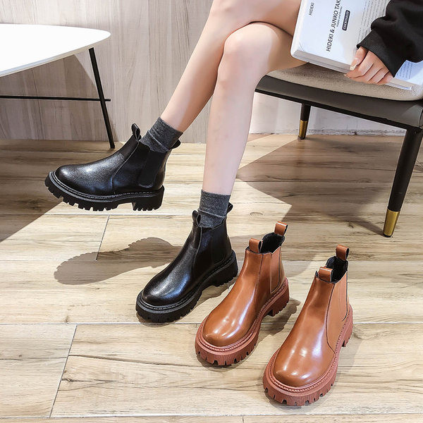 Női bőrcsizma fekete és barna színben