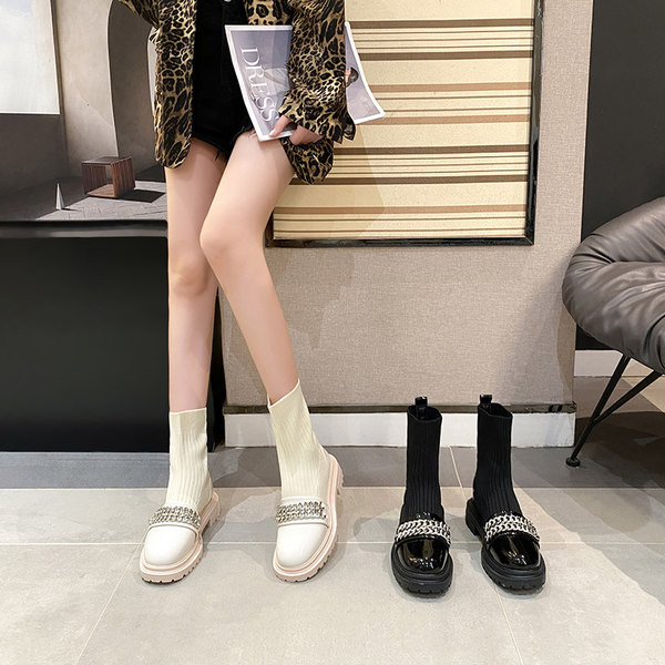 Naiste stiilsed lameda talla ja metallketiga saapad