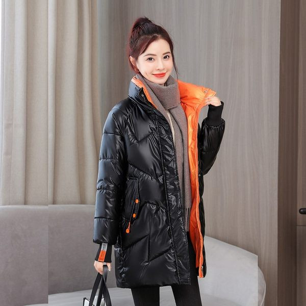 Új modell női kabát magas gallérral és cipzárral