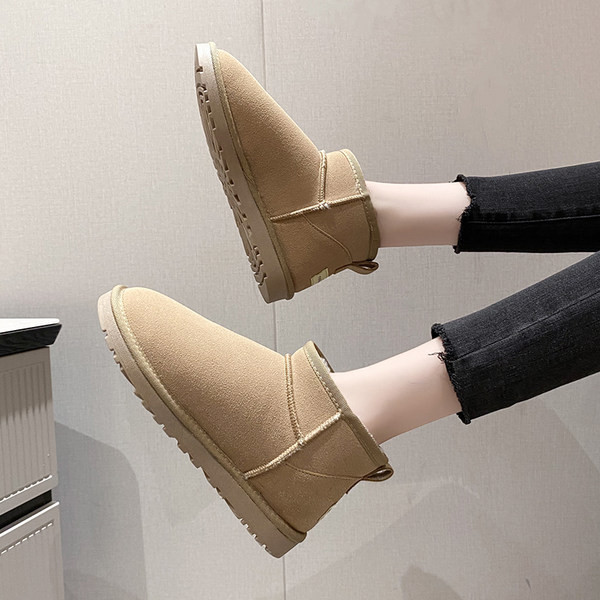 Alkalmi női csizma meleg béléssel