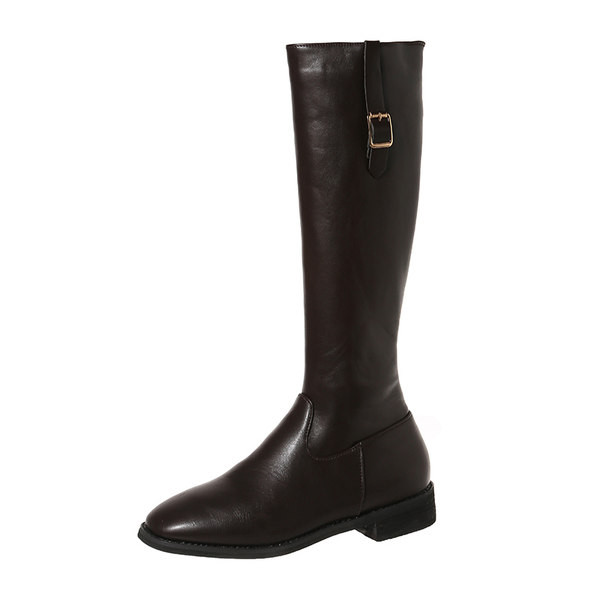 Stílusos női csizma csattal és cipzárral