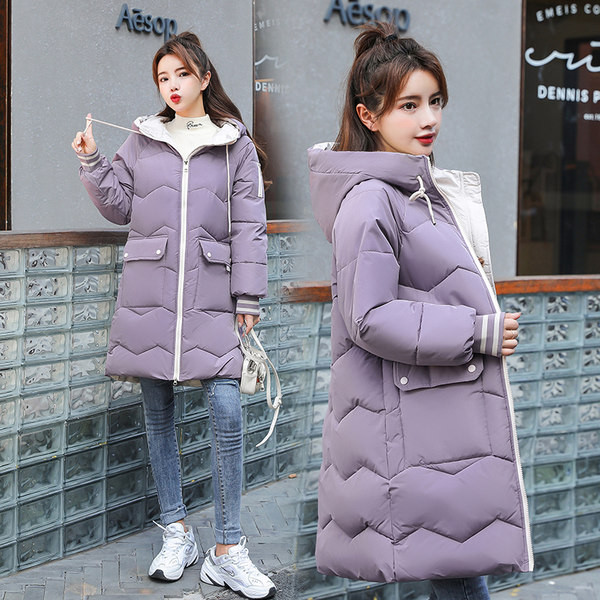 Napi hosszú női kabát kapucnival és zsebekkel