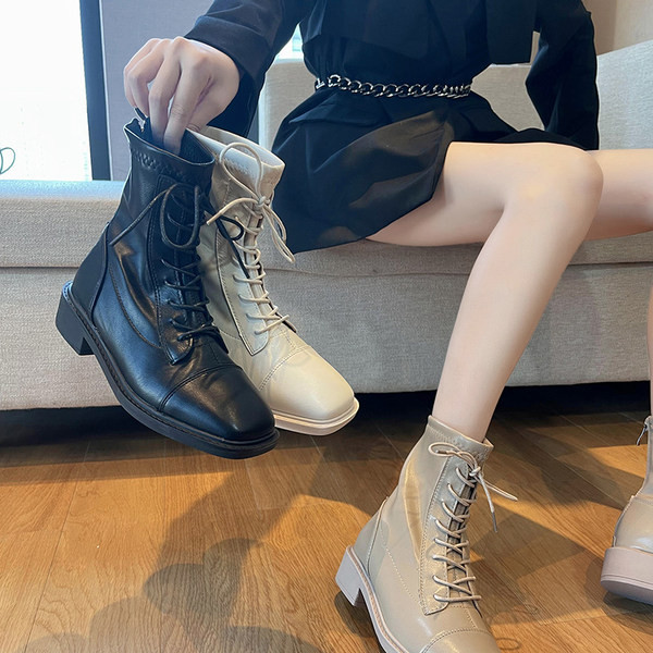 Ležerne ženske čizme od umjetne kože s niskom četvrtastom petom