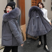 Női alkalmi kabát zsebekkel és meleg béléssel