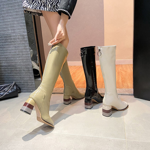 Stílusos női lakkbőr magassarkú csizma